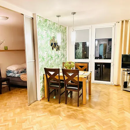 Daire Comfortable In The Center Varşova
